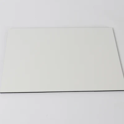 Облицовка наружных стен толщиной 5 мм, алюминиевая композитная панель с наполнителем из ПЭВД.